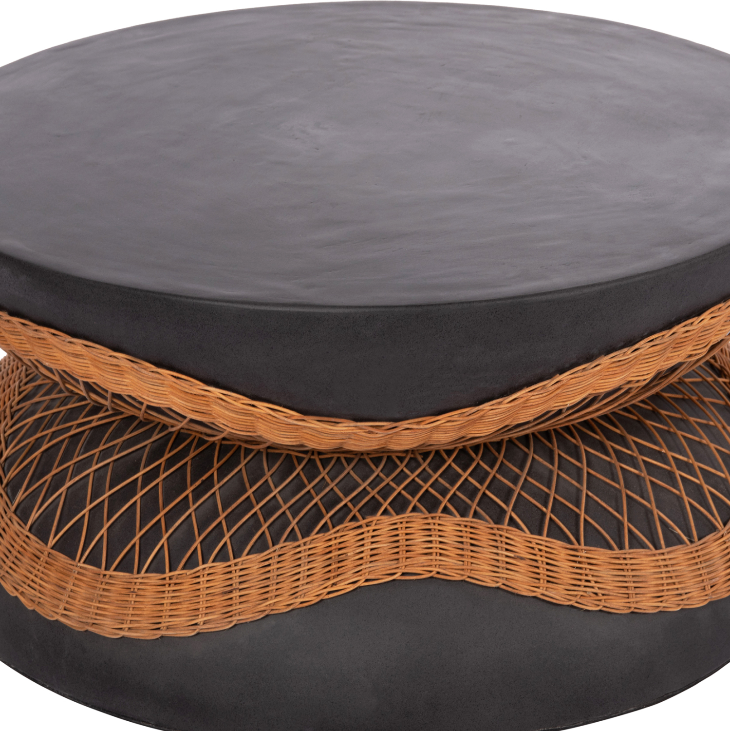 ΤΡΑΠΕΖΙ ΣΑΛΟΝΙΟΥ ΣΤΡΟΓΓΥΛΟ ANNA HM18157.01 FIBER CEMENT ΣΕ ΜΑΥΡΟ-ΦΥΣΙΚΟ RATTAN--Φ92x44.5Υεκ.