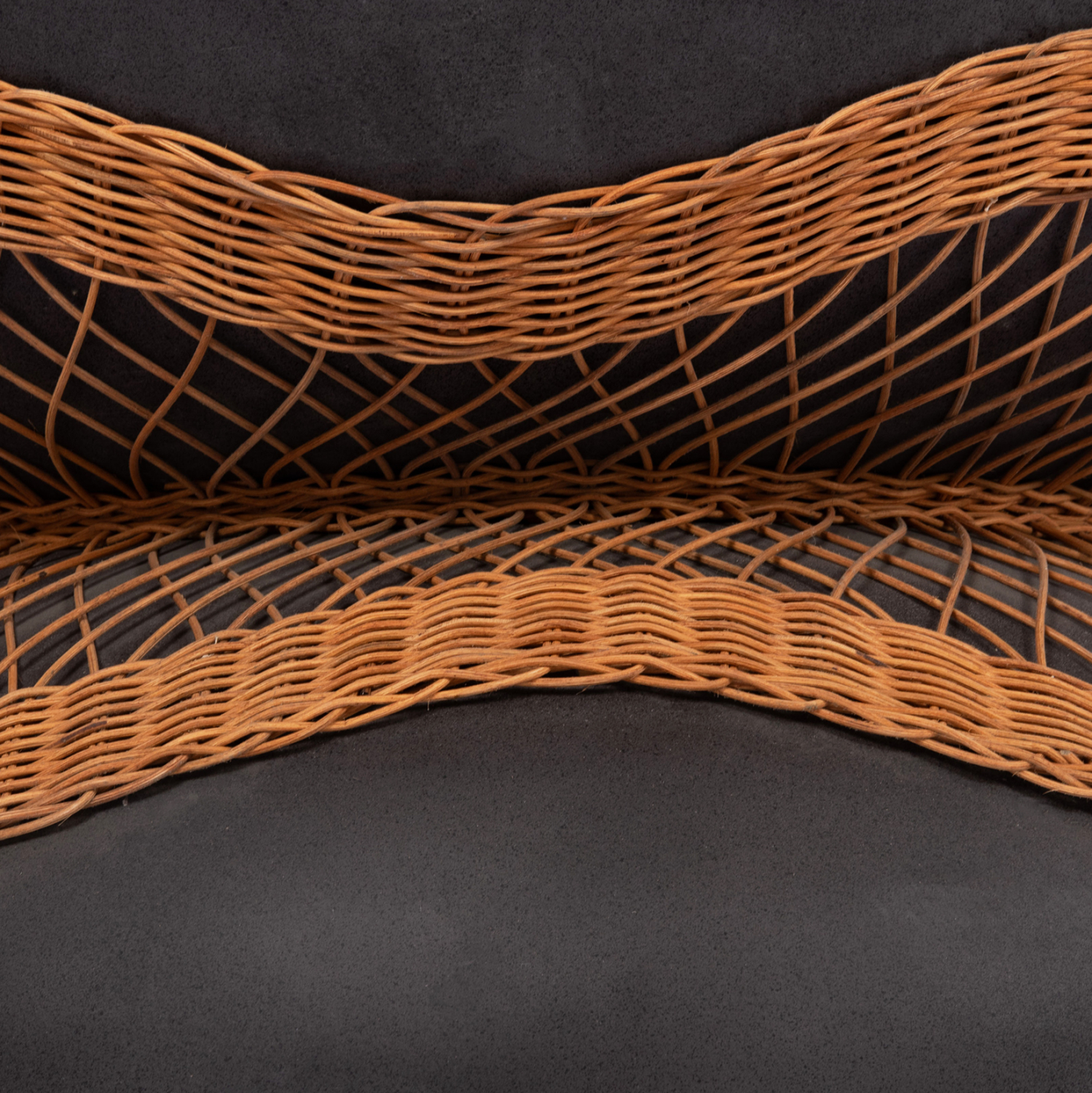 ΤΡΑΠΕΖΙ ΣΑΛΟΝΙΟΥ ΣΤΡΟΓΓΥΛΟ ANNA HM18157.01 FIBER CEMENT ΣΕ ΜΑΥΡΟ-ΦΥΣΙΚΟ RATTAN--Φ92x44.5Υεκ.